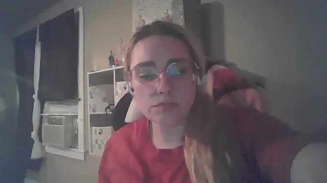 Lalalynn online show from 06-11-26, 06:22