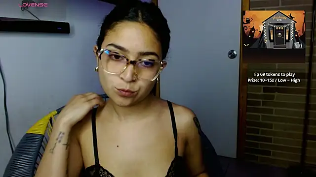 helenacyruss online show from 11-06-25, 10:54