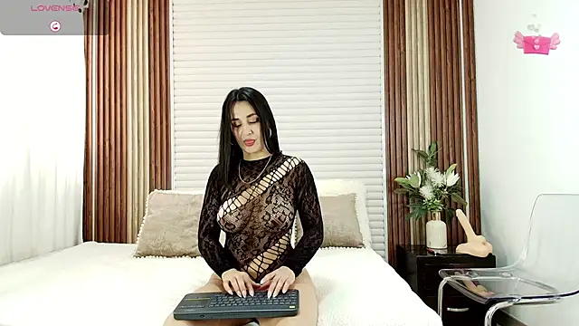 Snapshot of Maryantz chatting on 04-25-26, 05:10 Maryantz online show from 04-25-26, 05:10