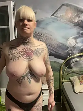 poussichienne online show from 02-25-25, 02:33