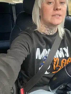 poussichienne online show from 12-19-25, 12:34