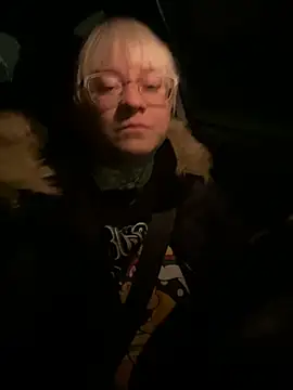 poussichienne online show from 02-17-26, 04:20