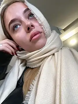 Snapshot of enjoy_my_beauty chatting on 10-30-25, 06:59 enjoy my beauty online show from 10-30-25, 06:59