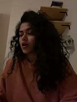 Snapshot of Curvydesifromgermany chatting on 12-30-24, 03:46 Curvydesifromgermany online show from 12-30-24, 03:46