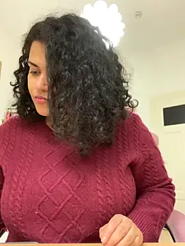 Snapshot of Curvydesifromgermany chatting on 10-10-25, 12:37 Curvydesifromgermany online show from 10-10-25, 12:37