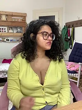 Curvydesifromgermany online show from 05-08-26, 07:36