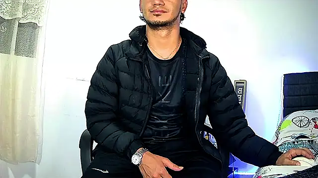 Snapshot of Kevin_Torres chatting on 01-08-26, 10:17 Kevin Torres online show from 01-08-26, 10:17