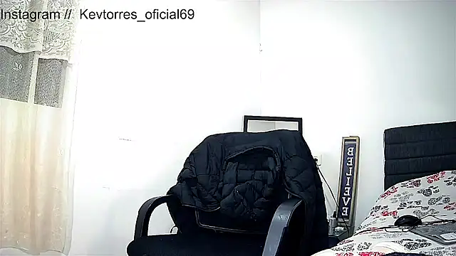 Snapshot of Kevin_Torres chatting on 01-09-26, 12:02 Kevin Torres online show from 01-09-26, 12:02