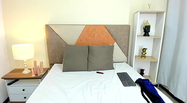 JennaCollins149 online show from 12-18-24, 11:19