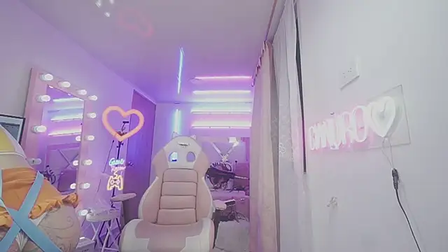 angelacianuro  online show from 12-19-24, 02:56