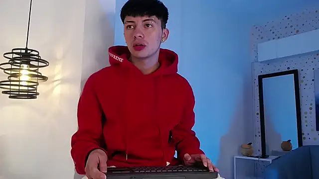 Steev Novoa online show from 03-05-25, 10:55