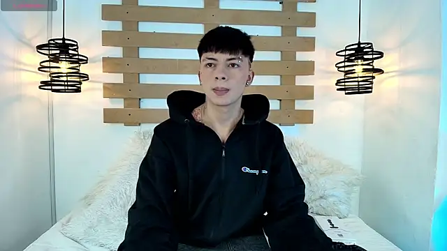 Steev Novoa online show from 03-23-25, 05:10