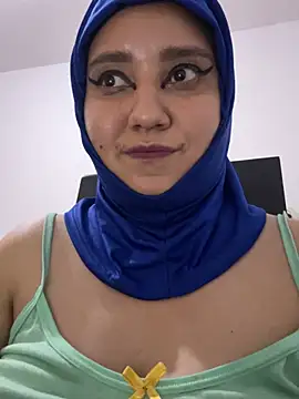 Snapshot of hannahayat chatting on 05-14-26, 03:13 hannahayat online show from 05-14-26, 03:13