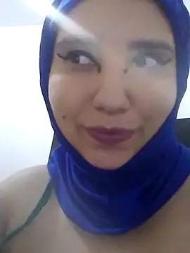 Snapshot of hannahayat chatting on 05-22-26, 11:10 hannahayat online show from 05-22-26, 11:10