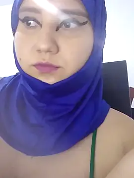 Snapshot of hannahayat chatting on 05-23-26, 02:21 hannahayat online show from 05-23-26, 02:21