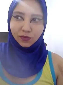 Snapshot of hannahayat chatting on 05-25-26, 02:23 hannahayat online show from 05-25-26, 02:23