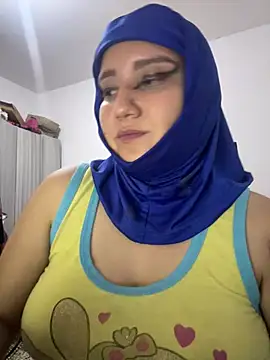 Snapshot of hannahayat chatting on 05-31-26, 04:09 hannahayat online show from 05-31-26, 04:09