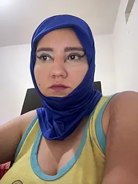 Snapshot of hannahayat chatting on 06-05-26, 12:22 hannahayat online show from 06-05-26, 12:22