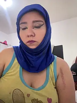Snapshot of hannahayat chatting on 06-16-26, 03:36 hannahayat online show from 06-16-26, 03:36