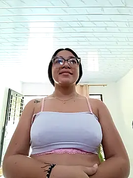 -VICKKY online show from 11-21-25, 02:05