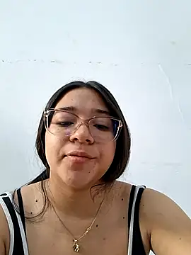 -VICKKY online show from 04-20-26, 02:20