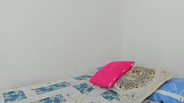 sofiaparker8 online show from 01-27-25, 11:54