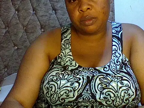 Snapshot of zoey10 chatting on 06-25-26, 06:45 zoey10 online show from 06-25-26, 06:45