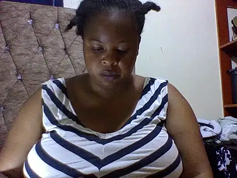 Snapshot of zoey10 chatting on 07-14-26, 07:08 zoey10 online show from 07-14-26, 07:08