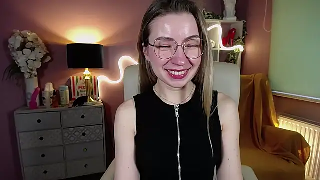 Snapshot of Mia_Tasty chatting on 02-09-25, 02:18 Mia Tasty online show from 02-09-25, 02:18