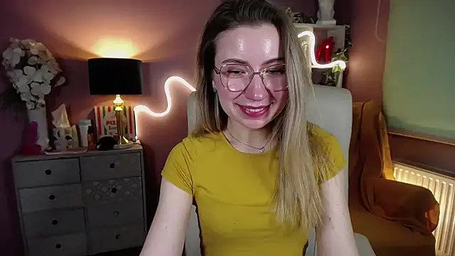 Snapshot of Mia_Tasty chatting on 02-13-25, 01:37 Mia Tasty online show from 02-13-25, 01:37