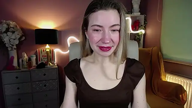 Snapshot of Mia_Tasty chatting on 02-16-25, 07:48 Mia Tasty online show from 02-16-25, 07:48