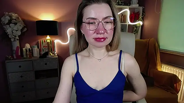 Snapshot of Mia_Tasty chatting on 02-21-25, 11:22 Mia Tasty online show from 02-21-25, 11:22