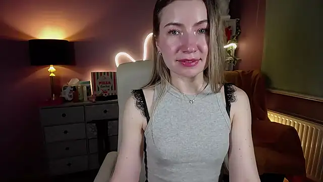 Snapshot of Mia_Tasty chatting on 03-02-25, 08:18 Mia Tasty online show from 03-02-25, 08:18