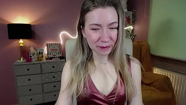 Snapshot of Mia_Tasty chatting on 03-08-25, 07:27 Mia Tasty online show from 03-08-25, 07:27