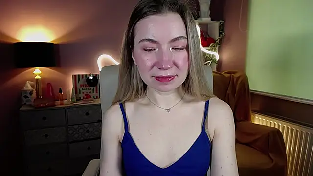 Snapshot of Mia_Tasty chatting on 03-16-25, 07:48 Mia Tasty online show from 03-16-25, 07:48