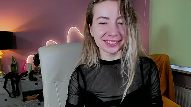 Snapshot of Mia_Tasty chatting on 09-26-25, 06:50 Mia Tasty online show from 09-26-25, 06:50
