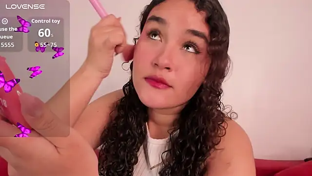 Snapshot of Chanelle_ chatting on 09-29-25, 01:38 Chanelle  online show from 09-29-25, 01:38