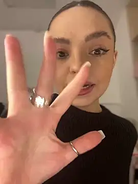 Snapshot of AnaWest chatting on 02-20-25, 06:06 AnaWest online show from 02-20-25, 06:06