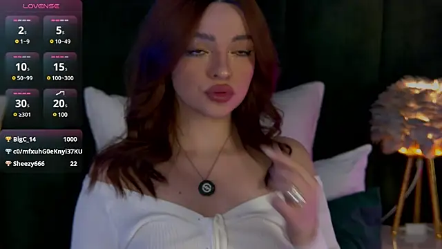 Snapshot of AnaWest chatting on 02-22-25, 12:19 AnaWest online show from 02-22-25, 12:19