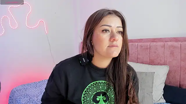 Sofiawilson  online show from 04-22-26, 01:34