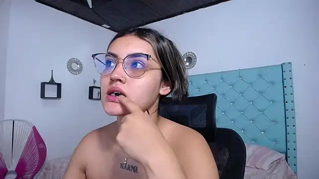 antonella sweetlittle online show from 04-21-26, 10:54