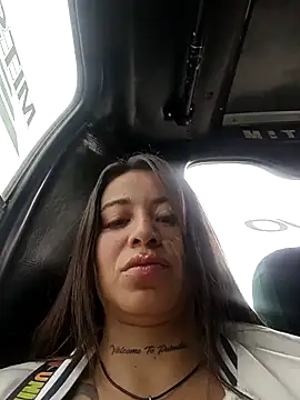 Snapshot of Alona_Evans chatting on 02-05-25, 01:00 Alona Evans online show from 02-05-25, 01:00