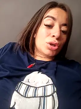 Snapshot of Alona_Evans chatting on 03-08-25, 02:19 Alona Evans online show from 03-08-25, 02:19