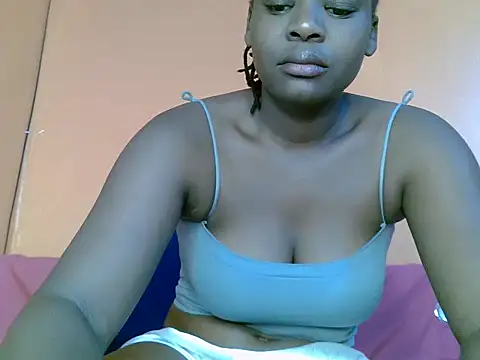 Snapshot of Bigbum_boobs chatting on 03-21-25, 02:50 Bigbum boobs online show from 03-21-25, 02:50