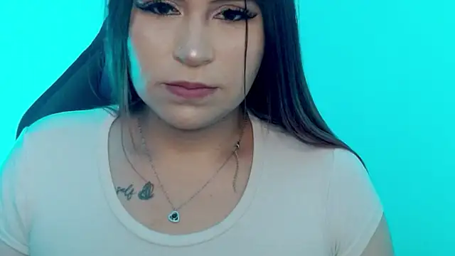 Snapshot of cata__gutierrez_ chatting on 07-08-26, 03:55 cata gutierrez online show from 07-08-26, 03:55
