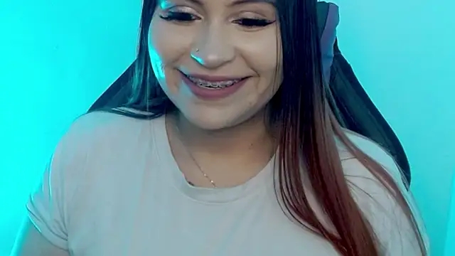 Snapshot of cata__gutierrez_ chatting on 07-17-26, 04:08 cata gutierrez online show from 07-17-26, 04:08