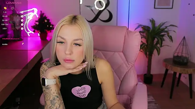 Crystal Barbie online show from 12-10-24, 11:19