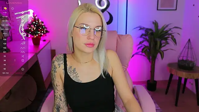 Crystal Barbie online show from 01-07-25, 01:28