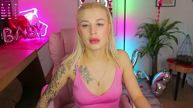 Crystal Barbie online show from 02-27-25, 10:42