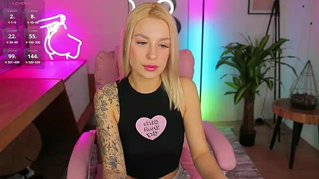 Crystal Barbie online show from 03-04-25, 10:49